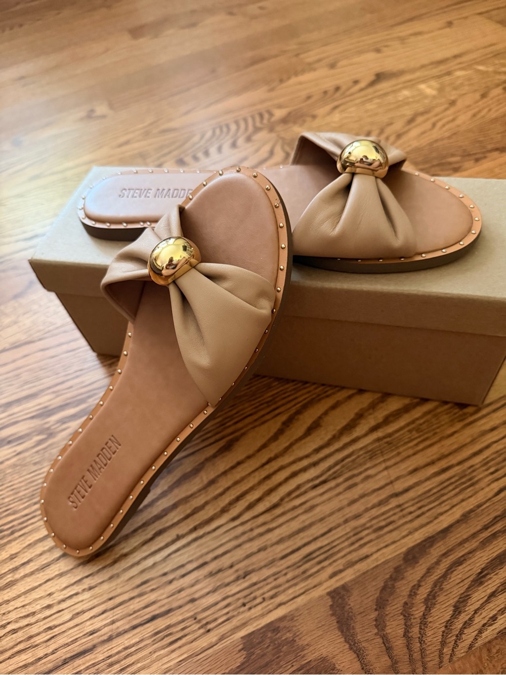 Steve Madden Tan Knot-Top Slide Sandals with Gold Orb